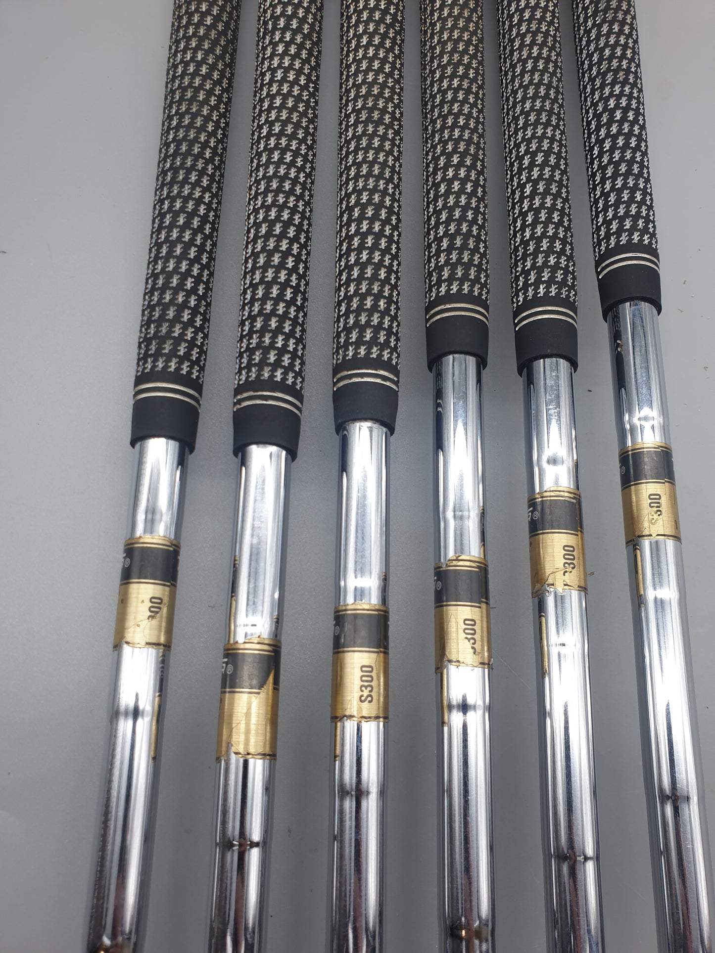 Titleist CB 714 Irons 5-PW Dynamic Gold Stiff Right Hand - Used